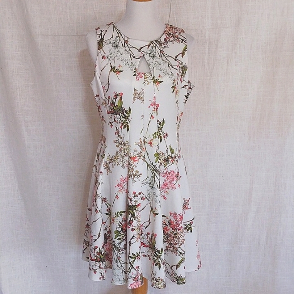 NWOT Julian Taylor scuba fit and flare floral dress!